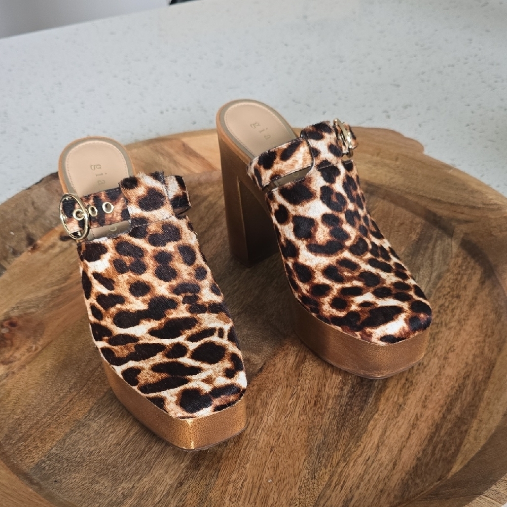 Giani Bernini Calf Hair Leopard Print Mules with Gold Accents - Picture 2 of 6